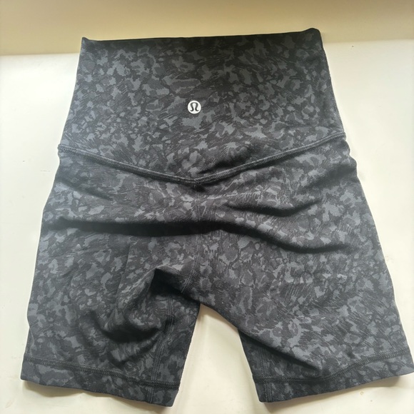 lululemon athletica Pants - Lululemon align Cheetah camo deep coal multi shorts 6”